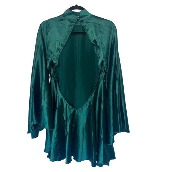 boohoo Satin Extreme Flared Sleeve Mini Party Dress Size 8 NWT - Picture 2 of 16